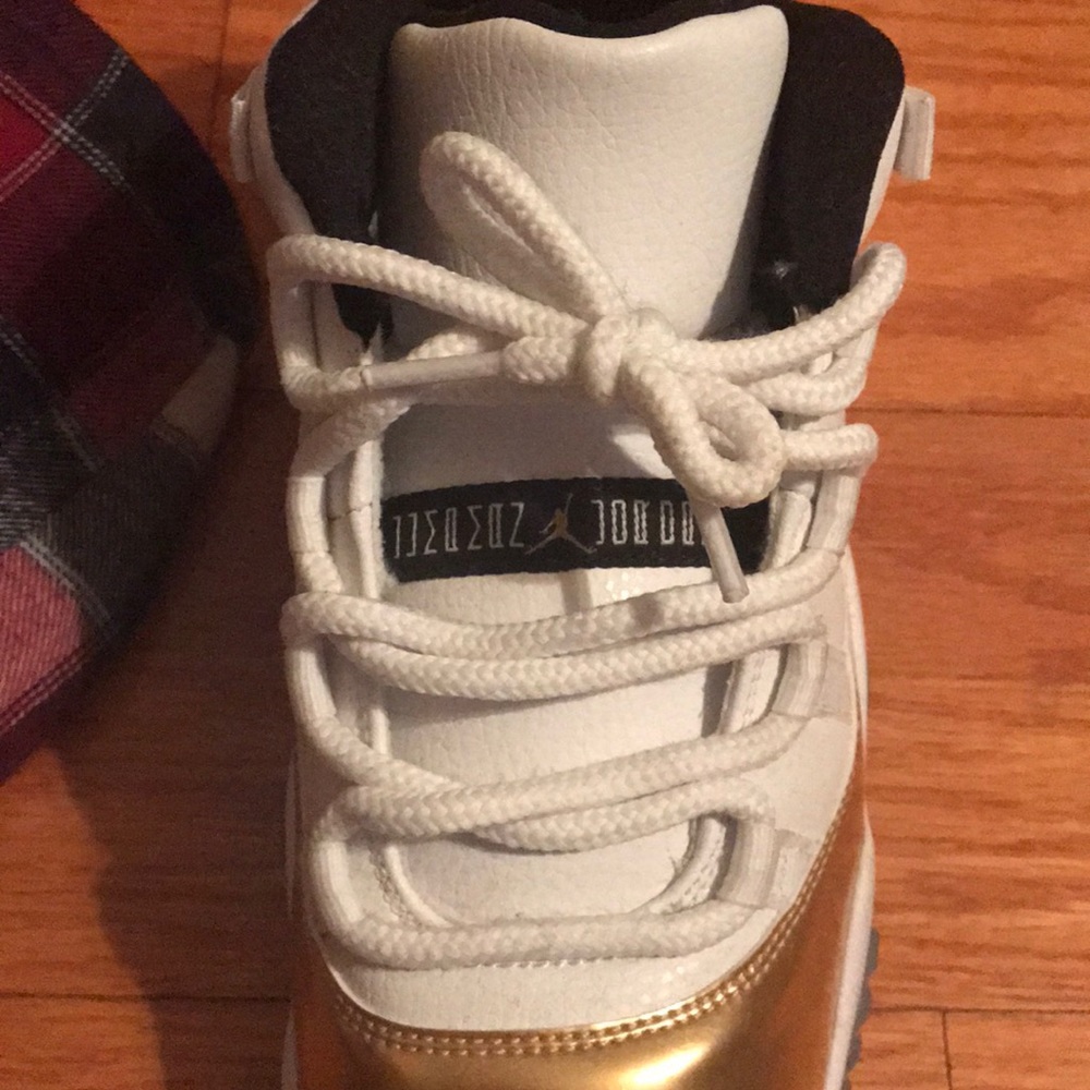 Jordan closing ceremony 11 size 8